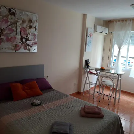 Almudena Estudio דירה טורבייחה